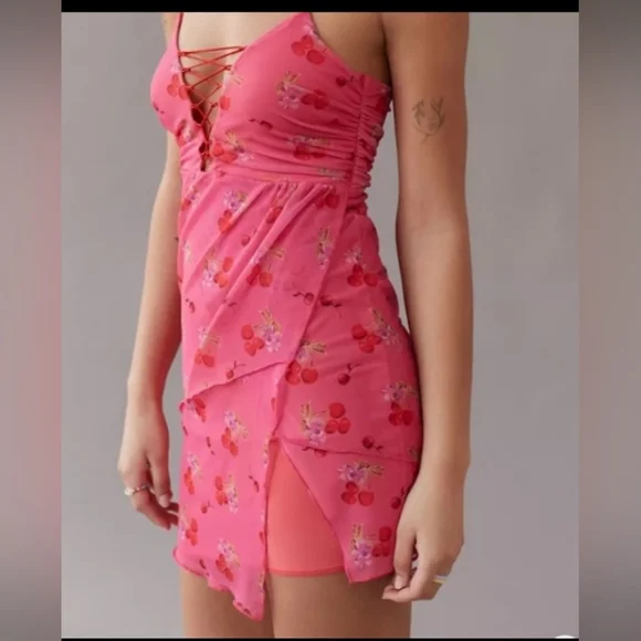 Urban Outfitters lace-up mini dress NWT Pink - Picture 2 of 3